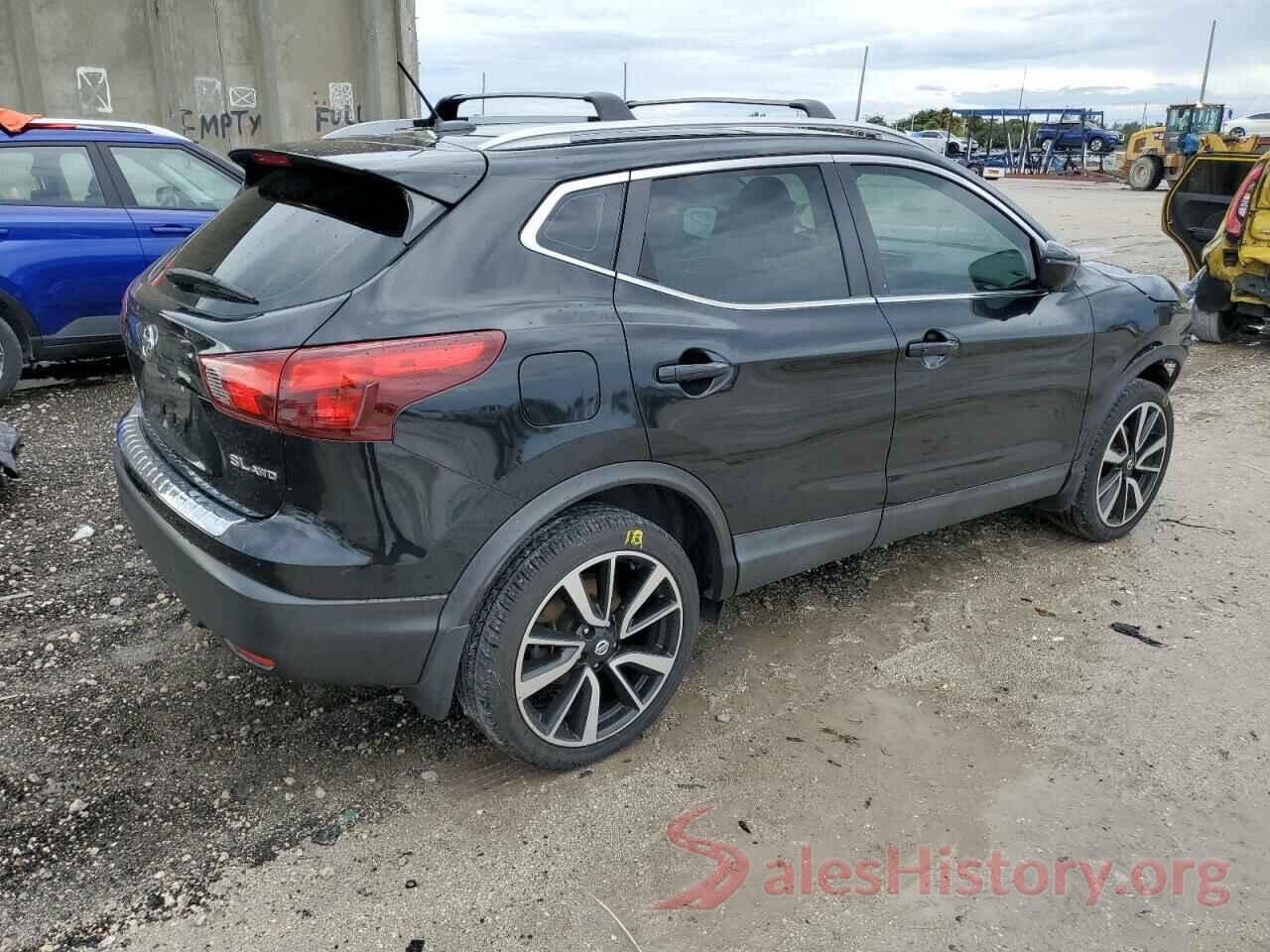 JN1BJ1CR0JW209746 2018 NISSAN ROGUE