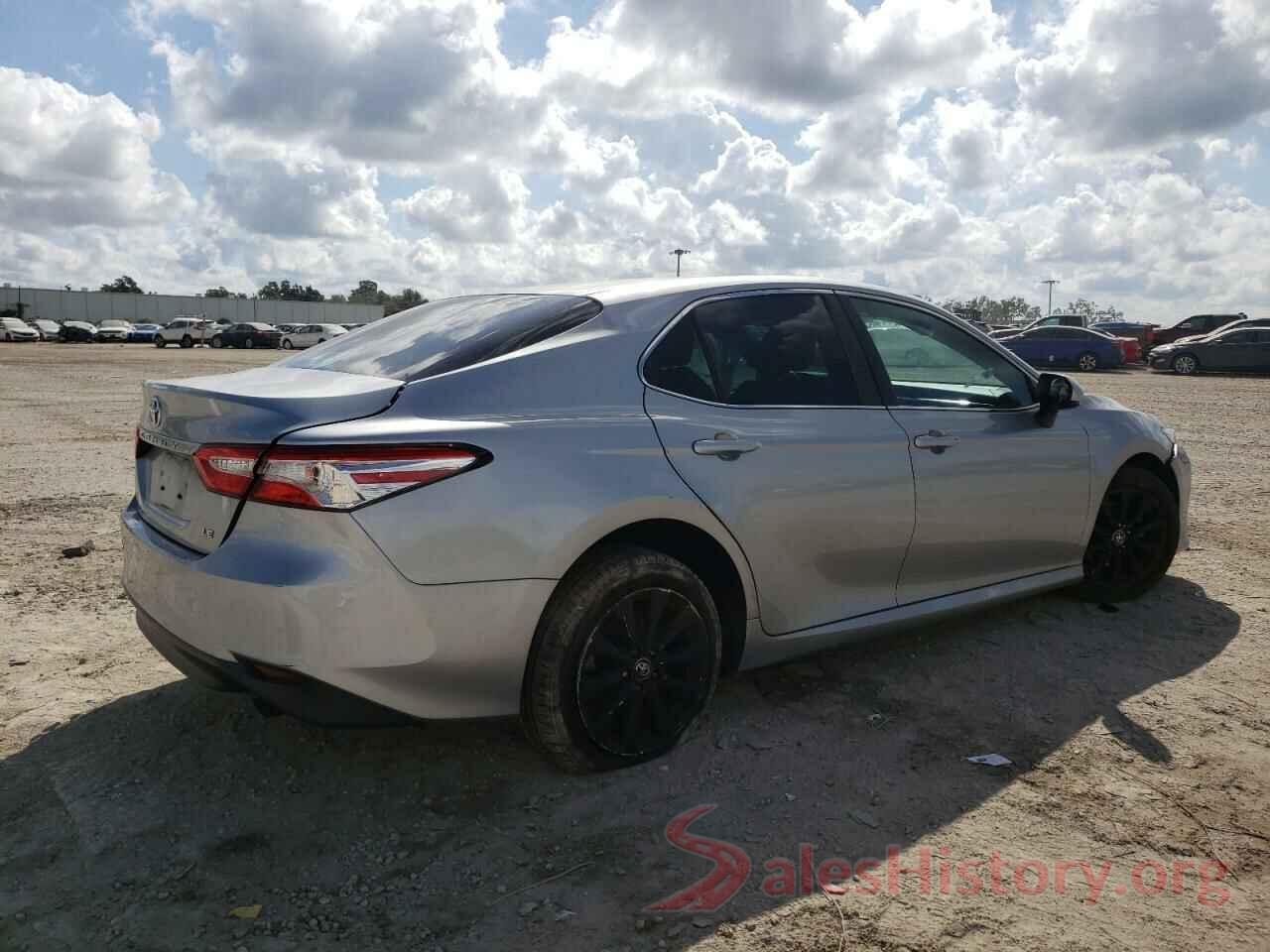 4T1B11HK0JU653810 2018 TOYOTA CAMRY