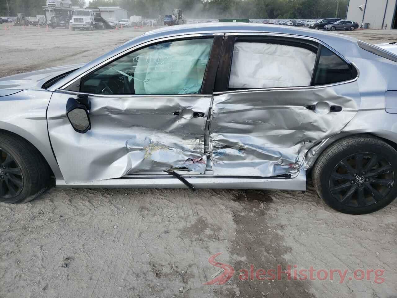 4T1B11HK0JU653810 2018 TOYOTA CAMRY