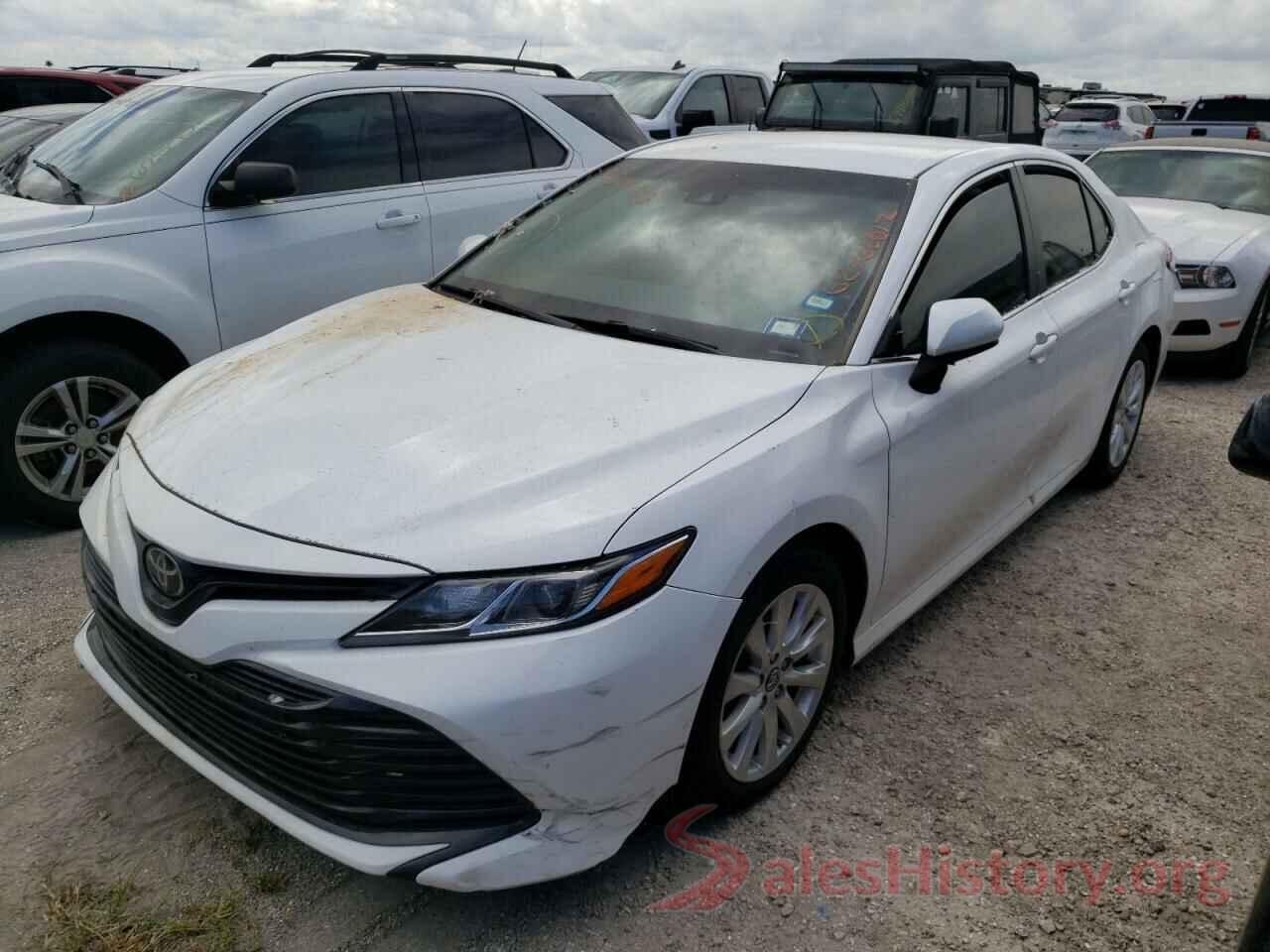 4T1B11HK5JU008571 2018 TOYOTA CAMRY