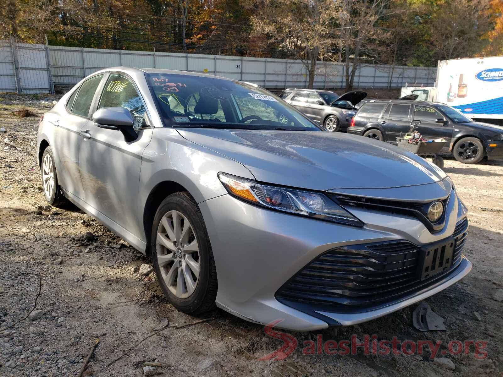 4T1B11HKXKU811765 2019 TOYOTA CAMRY