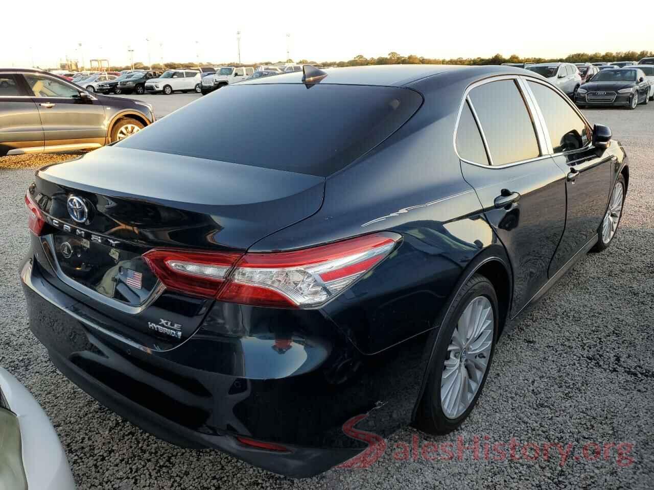 4T1B21HKXJU506360 2018 TOYOTA CAMRY