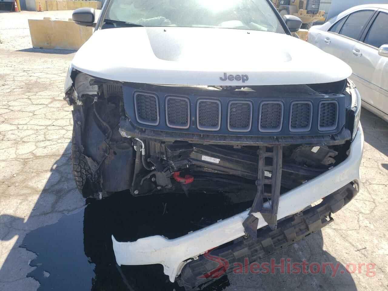 3C4NJDDB8KT799330 2019 JEEP COMPASS