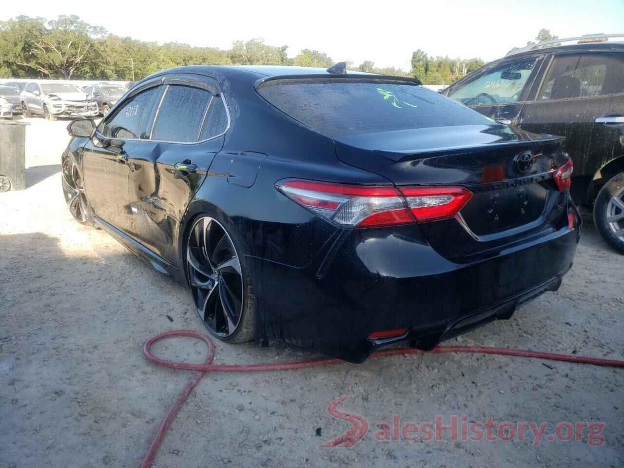 4T1B11HK8JU638679 2018 TOYOTA CAMRY