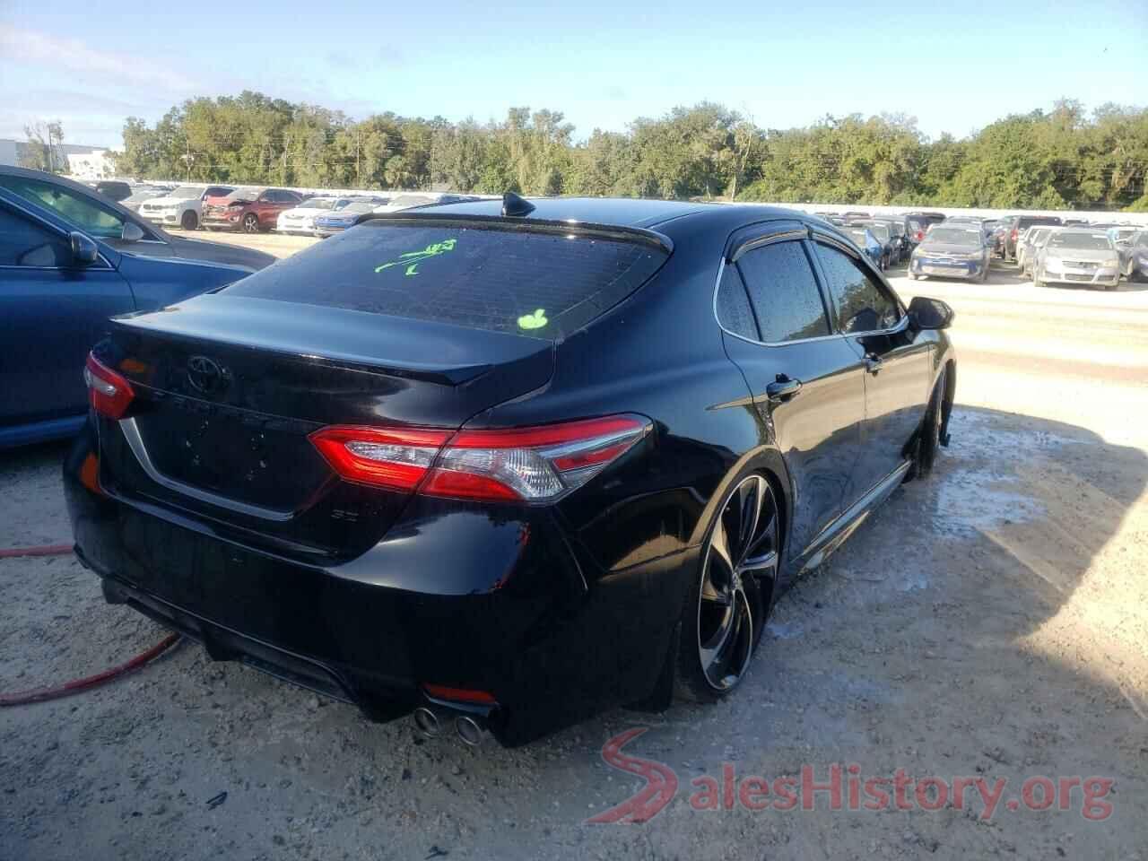 4T1B11HK8JU638679 2018 TOYOTA CAMRY