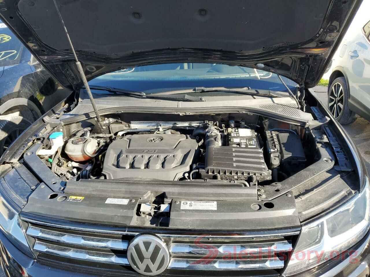 3VV3B7AX1JM215270 2018 VOLKSWAGEN TIGUAN