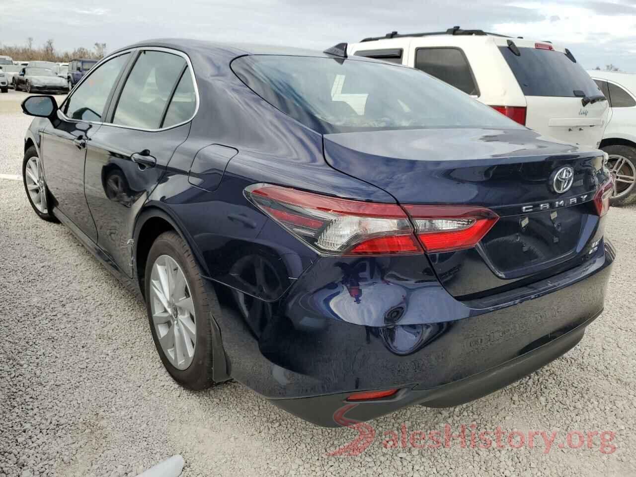 4T1R11BK0NU068206 2022 TOYOTA CAMRY