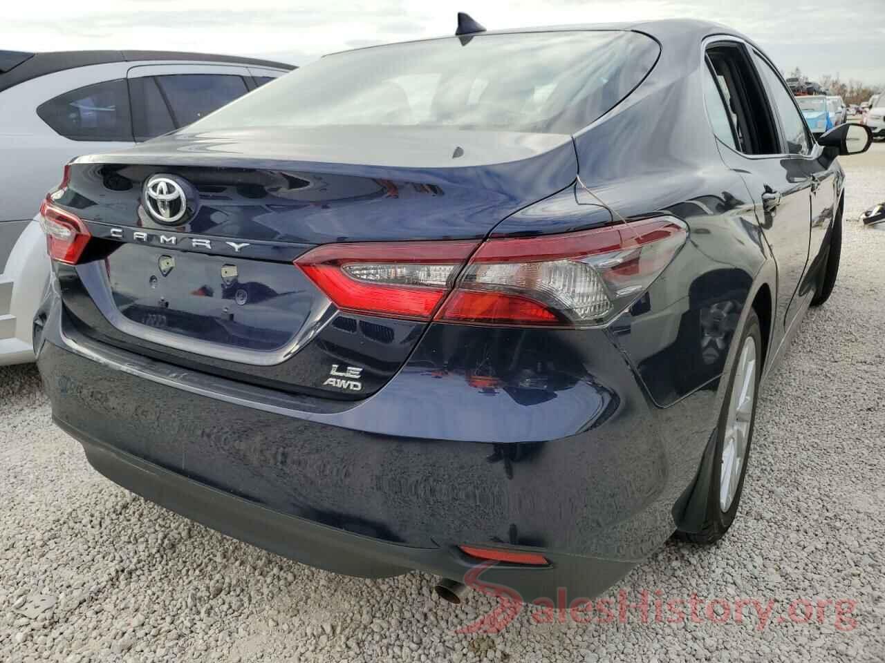 4T1R11BK0NU068206 2022 TOYOTA CAMRY