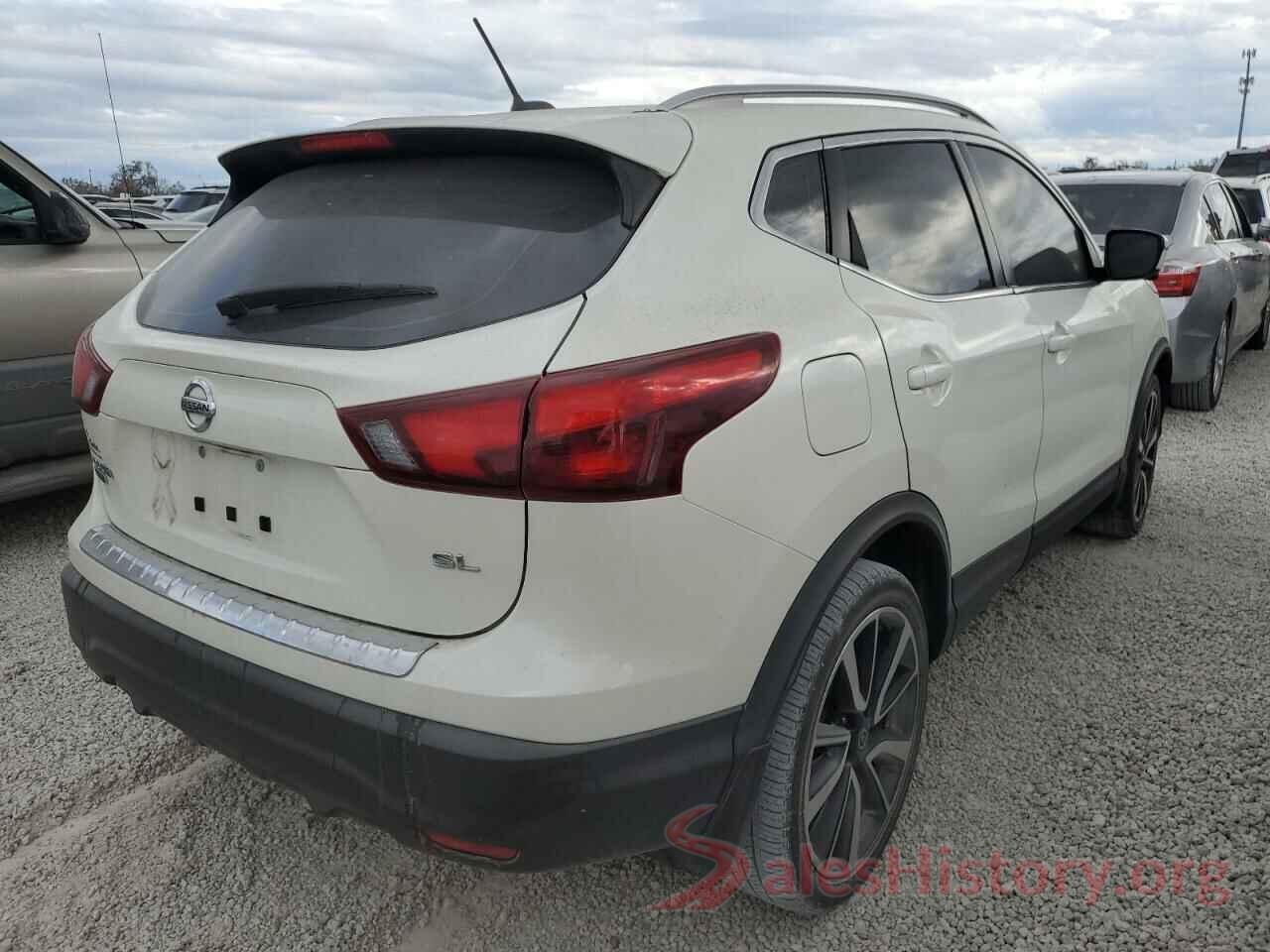 JN1BJ1CP6JW500203 2018 NISSAN ROGUE