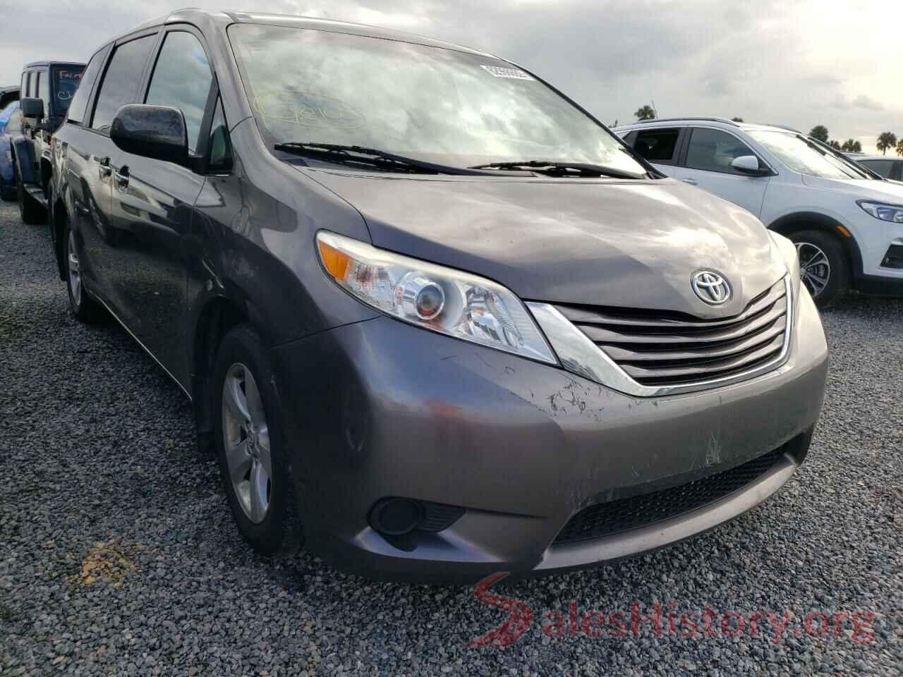 5TDKZ3DC8HS817794 2017 TOYOTA SIENNA