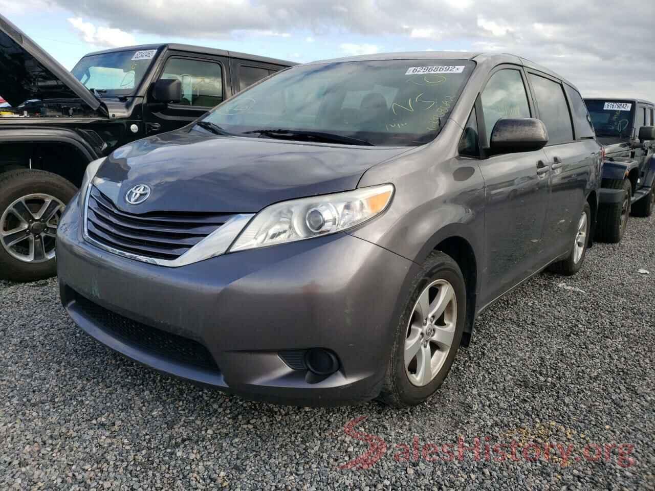 5TDKZ3DC8HS817794 2017 TOYOTA SIENNA