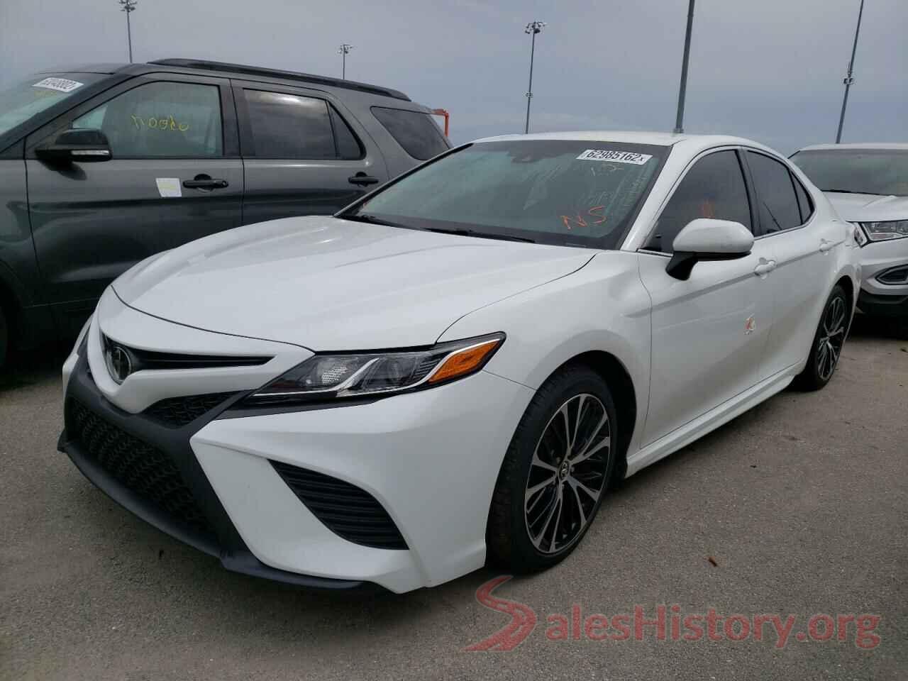 4T1B11HK2JU156936 2018 TOYOTA CAMRY