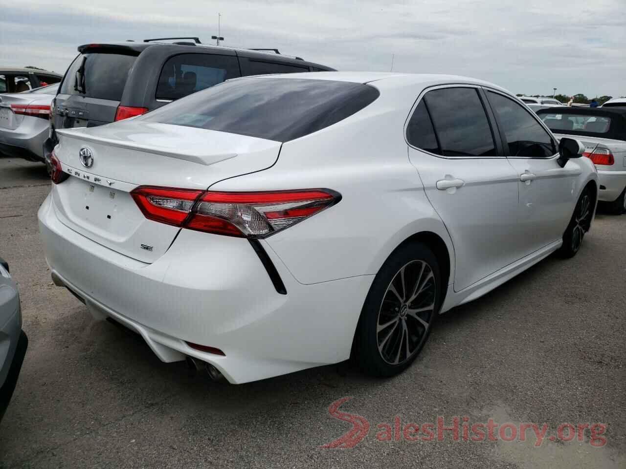 4T1B11HK2JU156936 2018 TOYOTA CAMRY