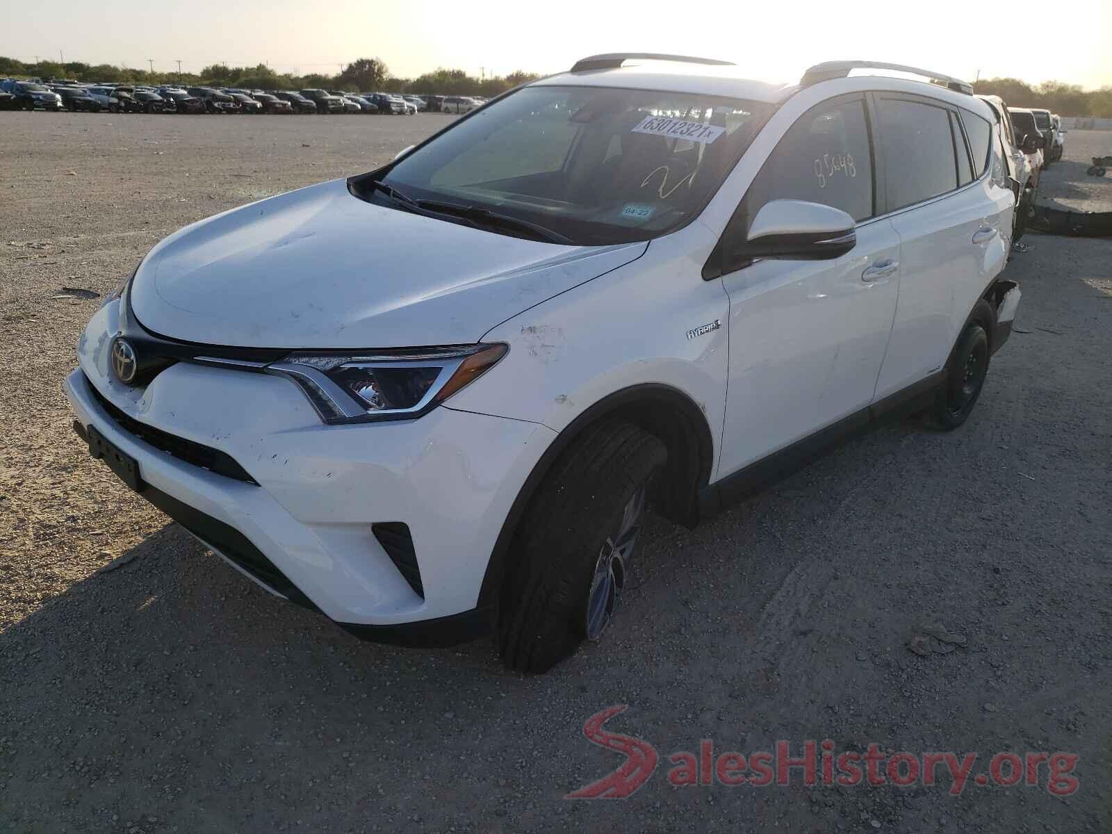 JTMRJREV1JD175705 2018 TOYOTA RAV4