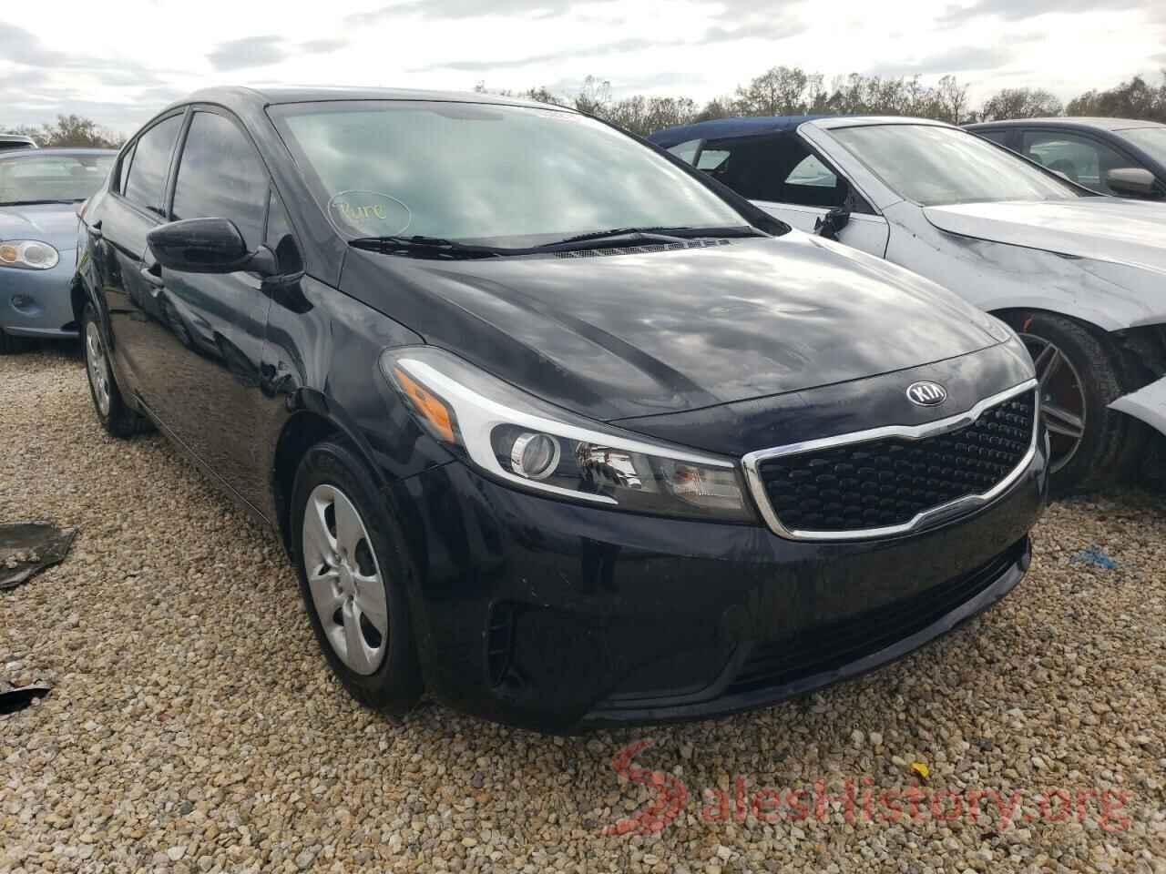 3KPFK4A72JE275191 2018 KIA FORTE