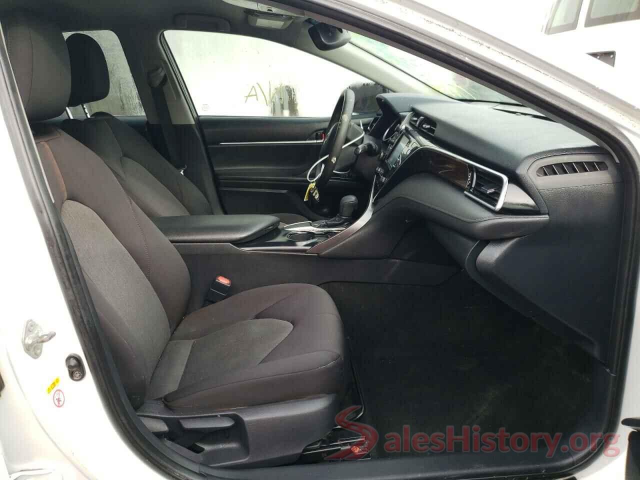 4T1B11HK1JU521865 2018 TOYOTA CAMRY