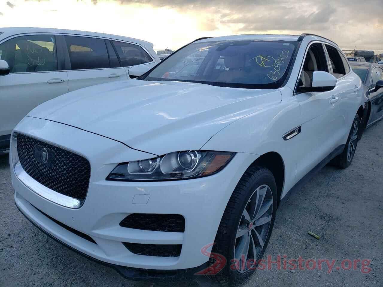 SADCK2FX2KA369063 2019 JAGUAR F-PACE