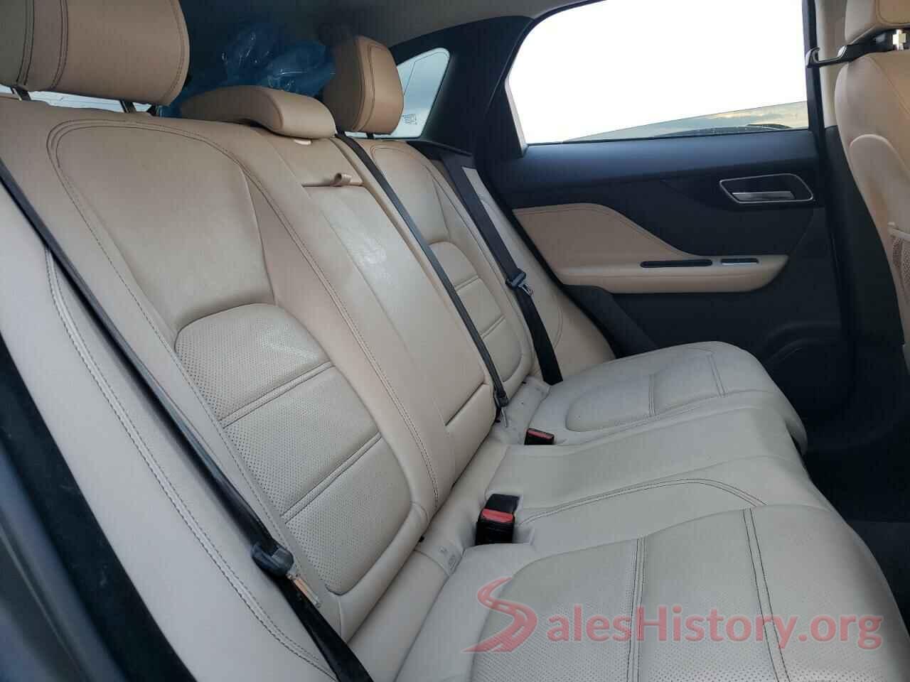 SADCK2FX2KA369063 2019 JAGUAR F-PACE