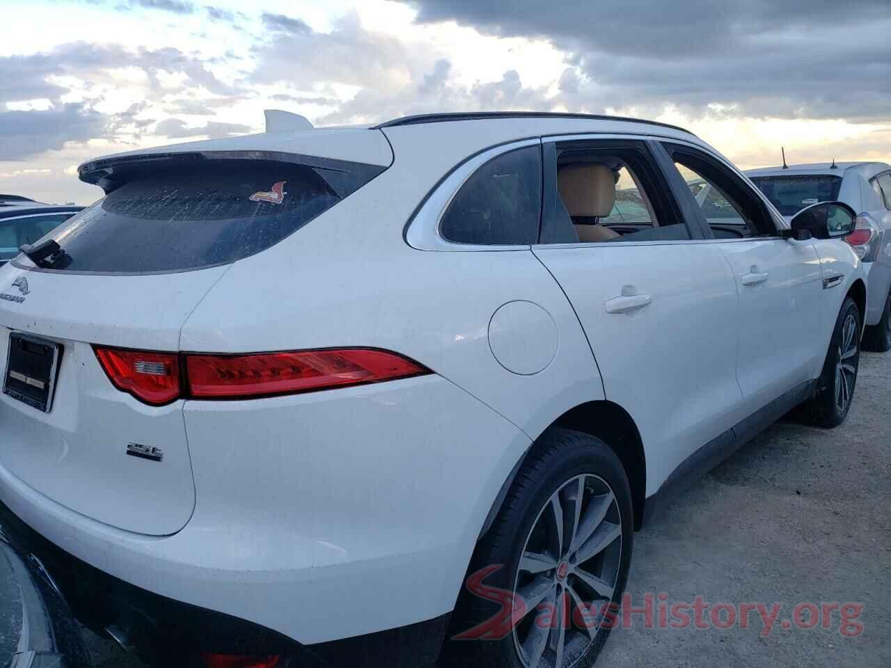 SADCK2FX2KA369063 2019 JAGUAR F-PACE