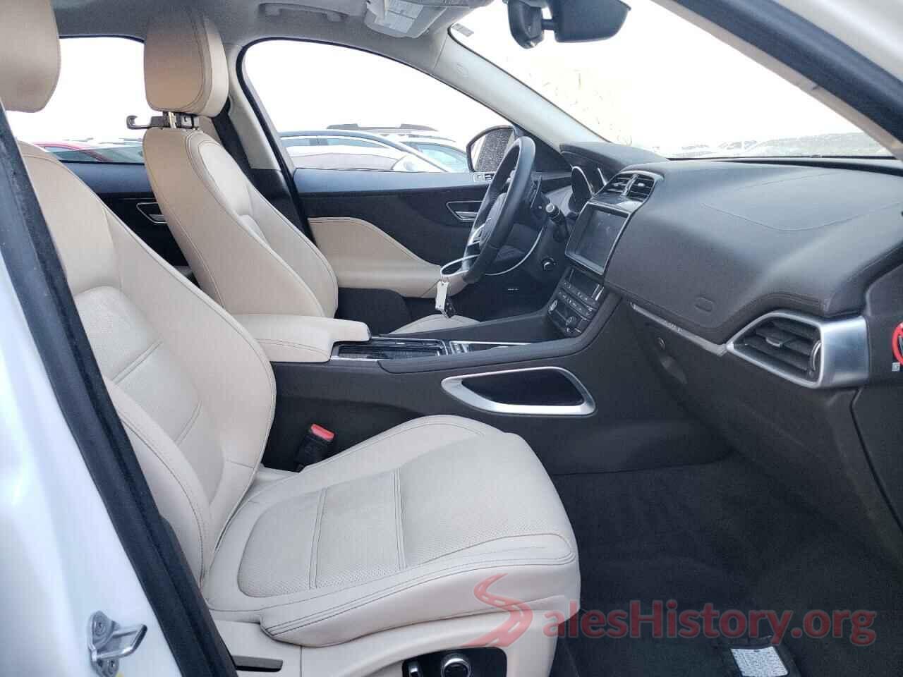 SADCK2FX2KA369063 2019 JAGUAR F-PACE