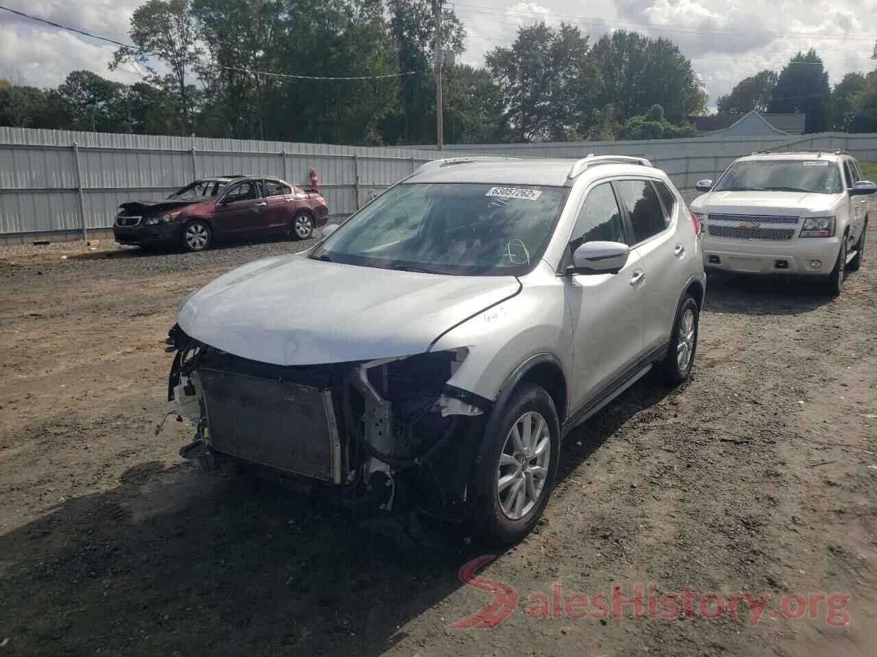 KNMAT2MV1HP580083 2017 NISSAN ROGUE