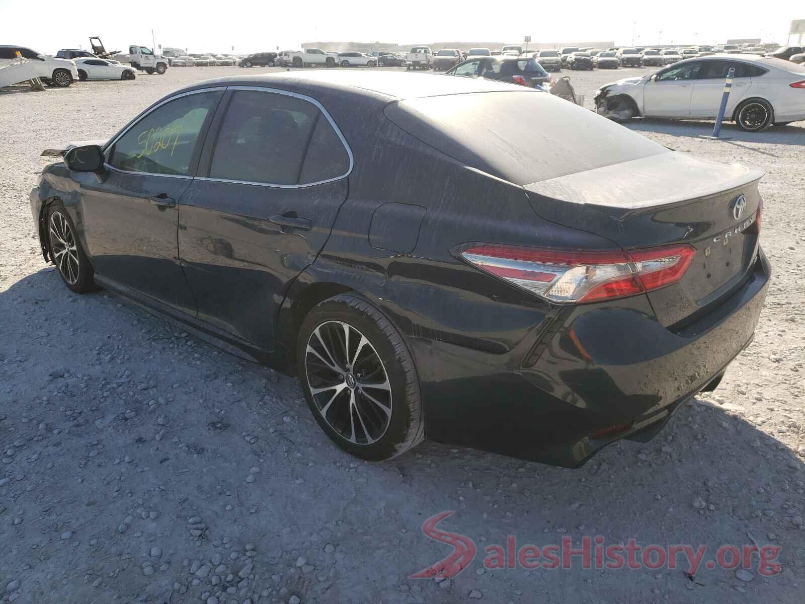 4T1B11HK0JU641303 2018 TOYOTA CAMRY