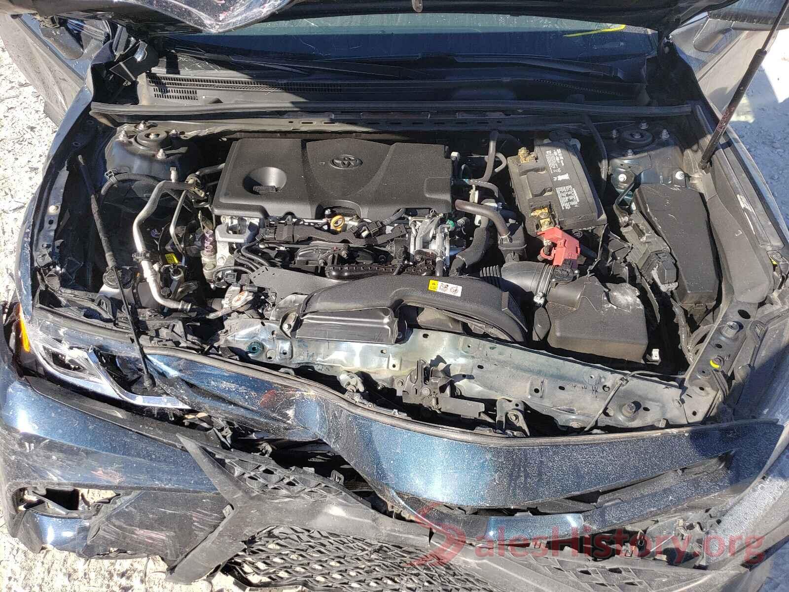 4T1B11HK0JU641303 2018 TOYOTA CAMRY