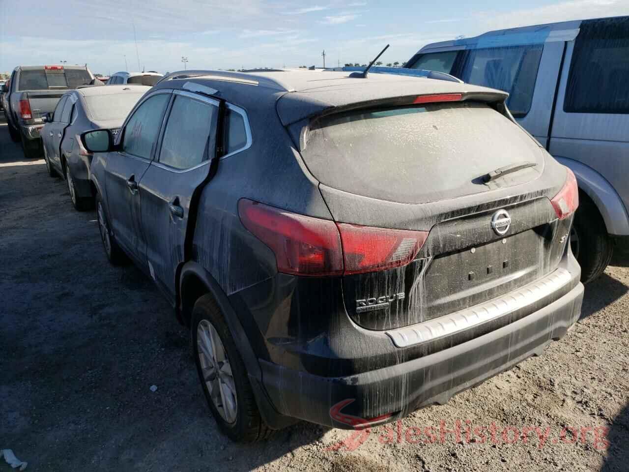 JN1BJ1CP2JW500232 2018 NISSAN ROGUE