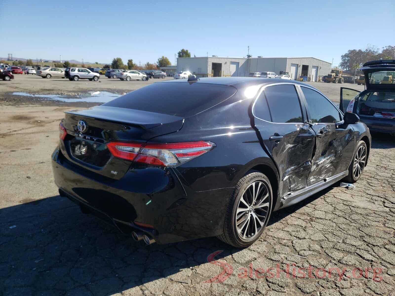 4T1B11HK1JU067388 2018 TOYOTA CAMRY