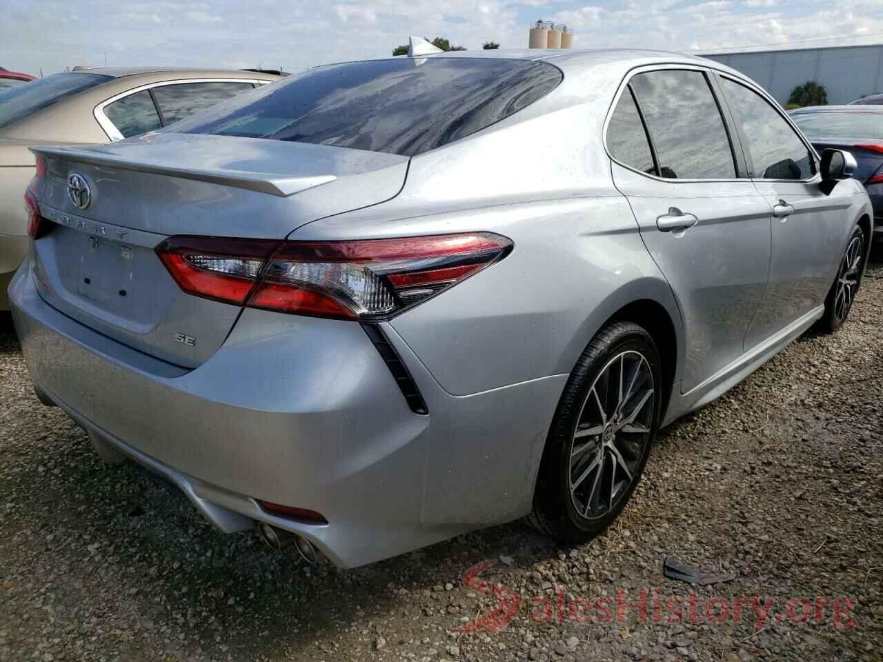 4T1G11AK5MU560026 2021 TOYOTA CAMRY