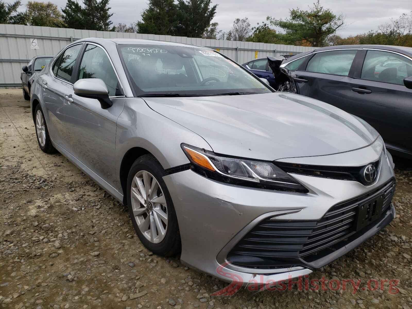 4T1C11AKXMU588080 2021 TOYOTA CAMRY