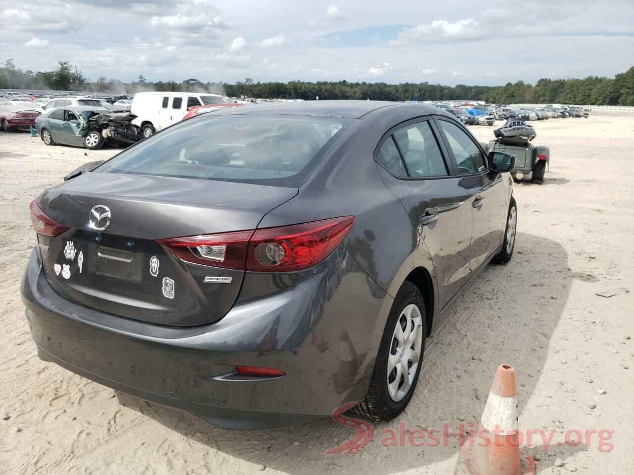 3MZBN1U79JM252333 2018 MAZDA 3