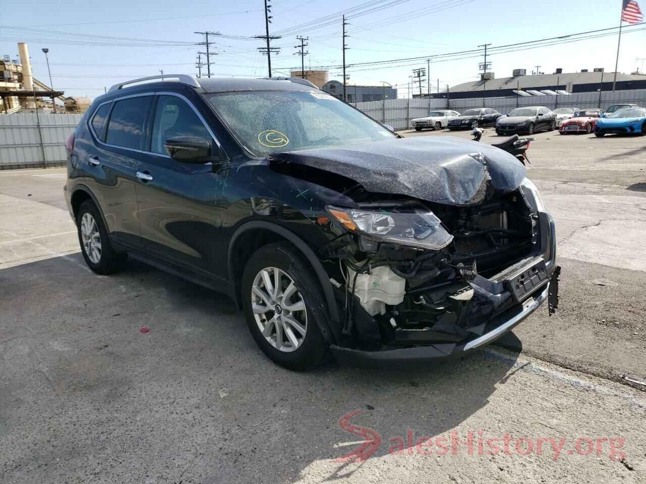 KNMAT2MV7JP622469 2018 NISSAN ROGUE