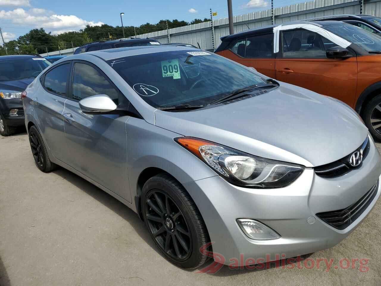 KMHDH4AE2DU637817 2013 HYUNDAI ELANTRA