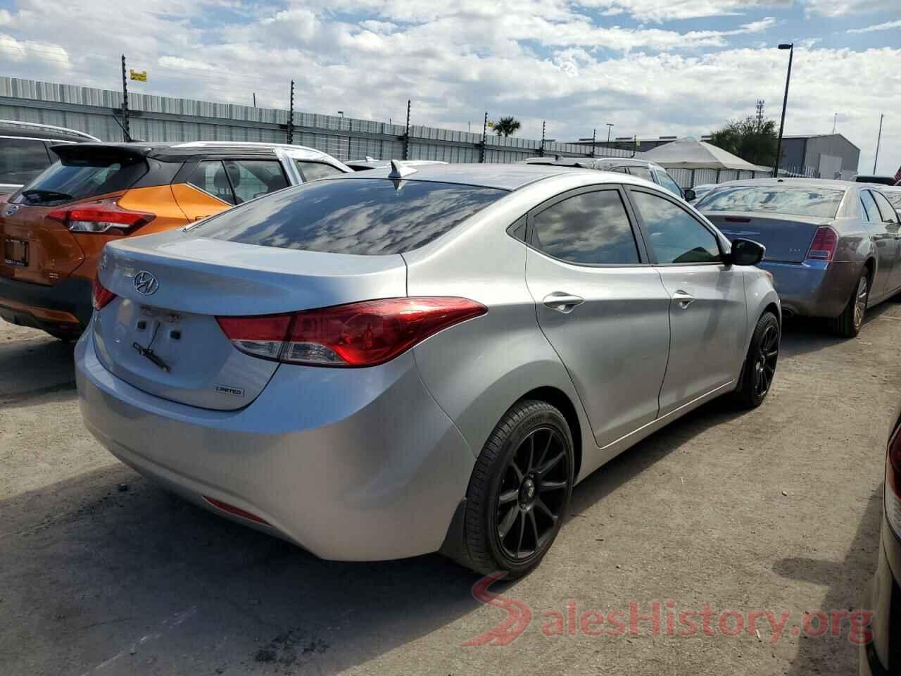 KMHDH4AE2DU637817 2013 HYUNDAI ELANTRA