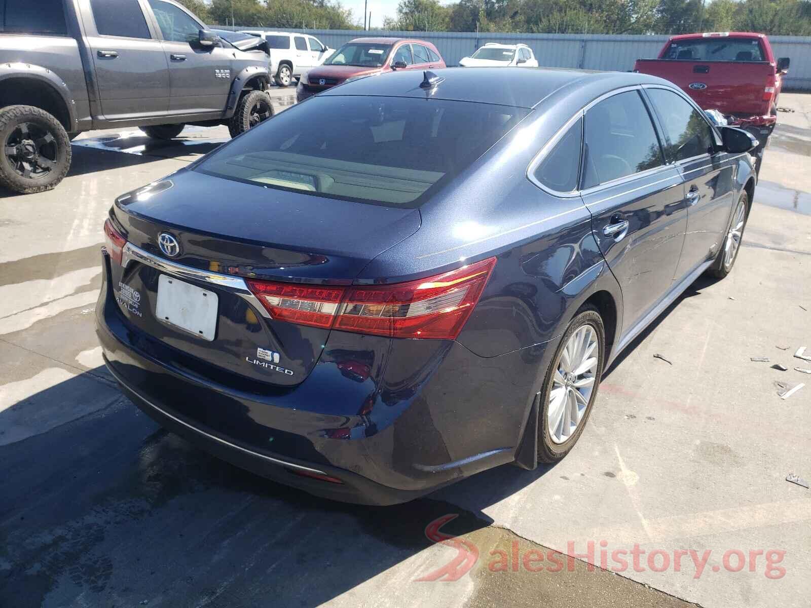 4T1BD1EB8JU063138 2018 TOYOTA AVALON