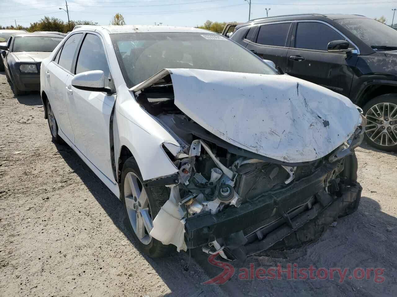 4T1BF1FK4EU372085 2014 TOYOTA CAMRY