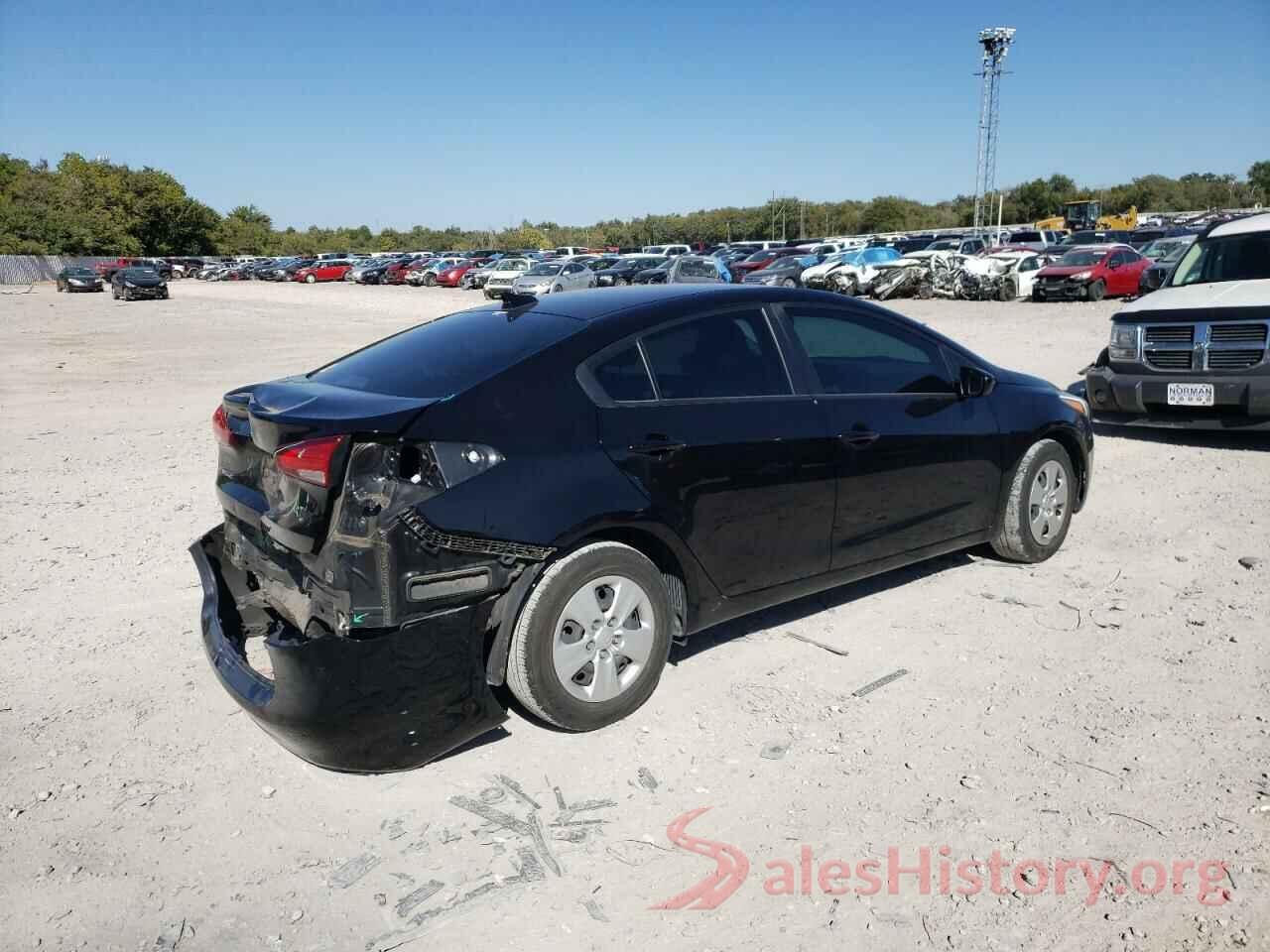 3KPFL4A70JE263599 2018 KIA FORTE