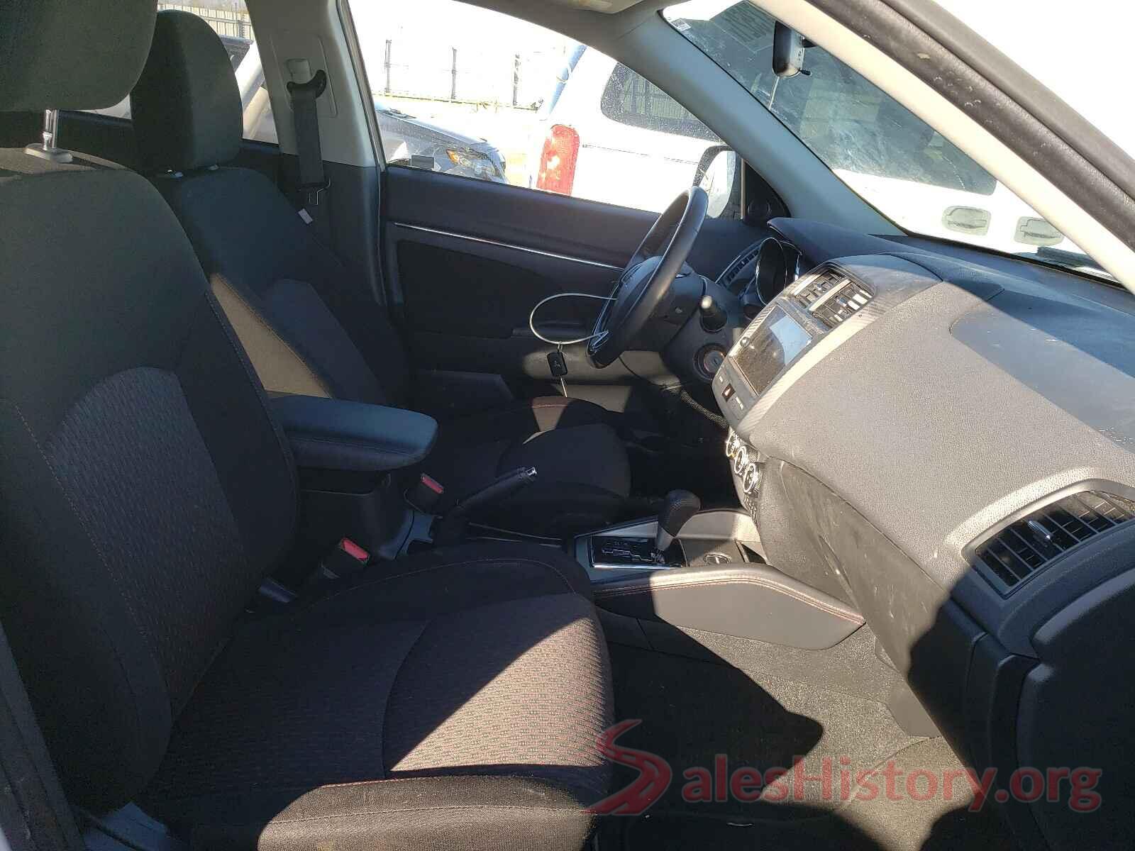 JA4AJ3AU6KU602542 2019 MITSUBISHI OUTLANDER