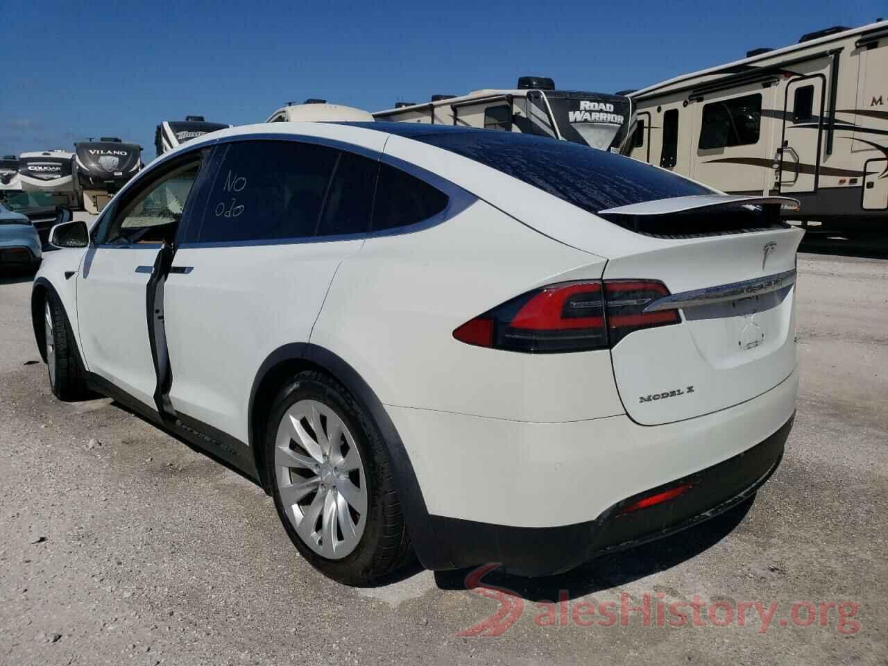 5YJXCBE28JF114214 2018 TESLA MODEL X