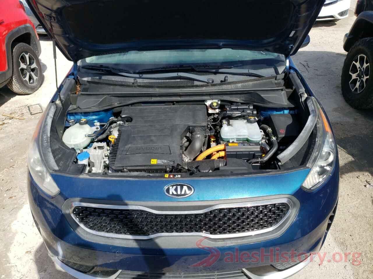 KNDCB3LC0H5066111 2017 KIA NIRO