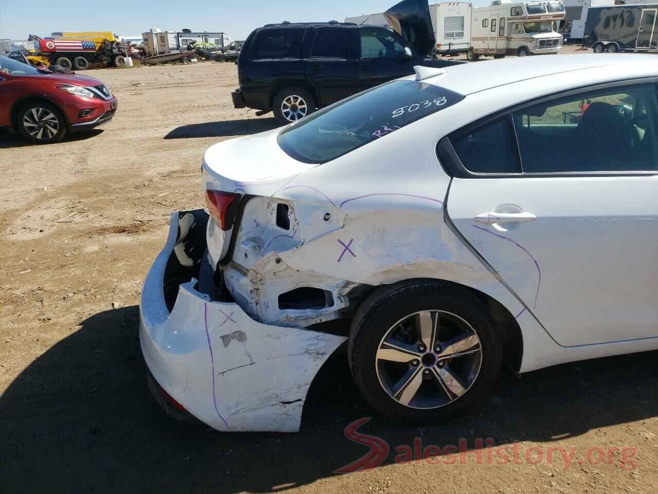 3KPFL4A72JE175038 2018 KIA FORTE