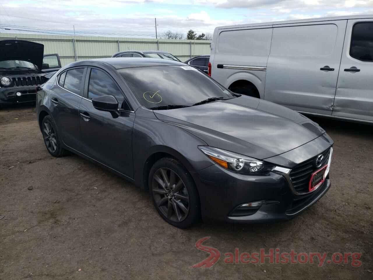 3MZBN1V33JM268393 2018 MAZDA 3