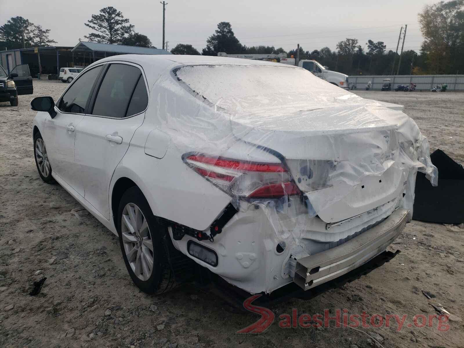 4T1B11HK0JU632049 2018 TOYOTA CAMRY