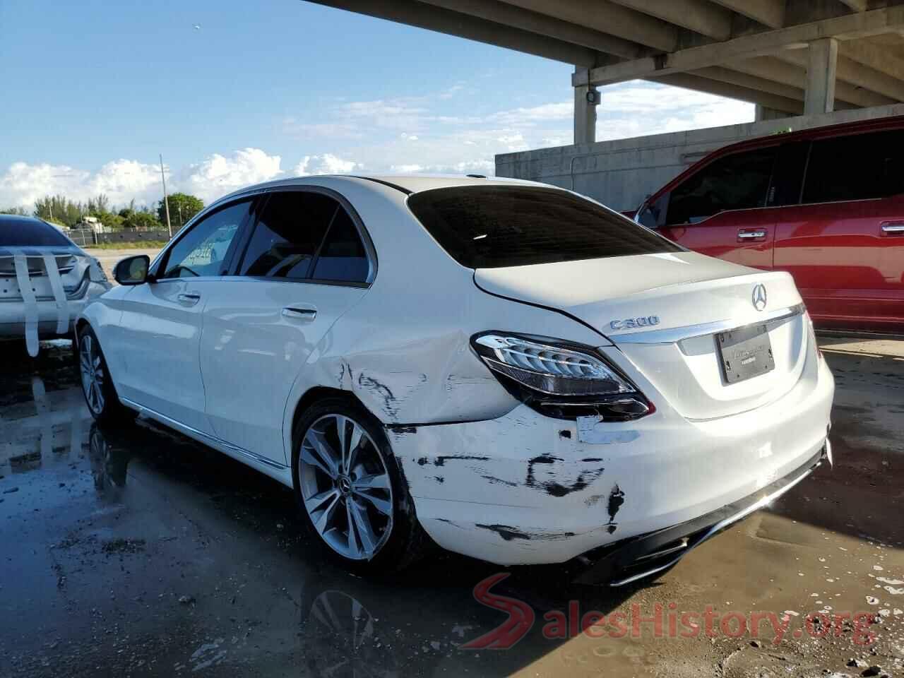 55SWF4JB3HU213858 2017 MERCEDES-BENZ C-CLASS