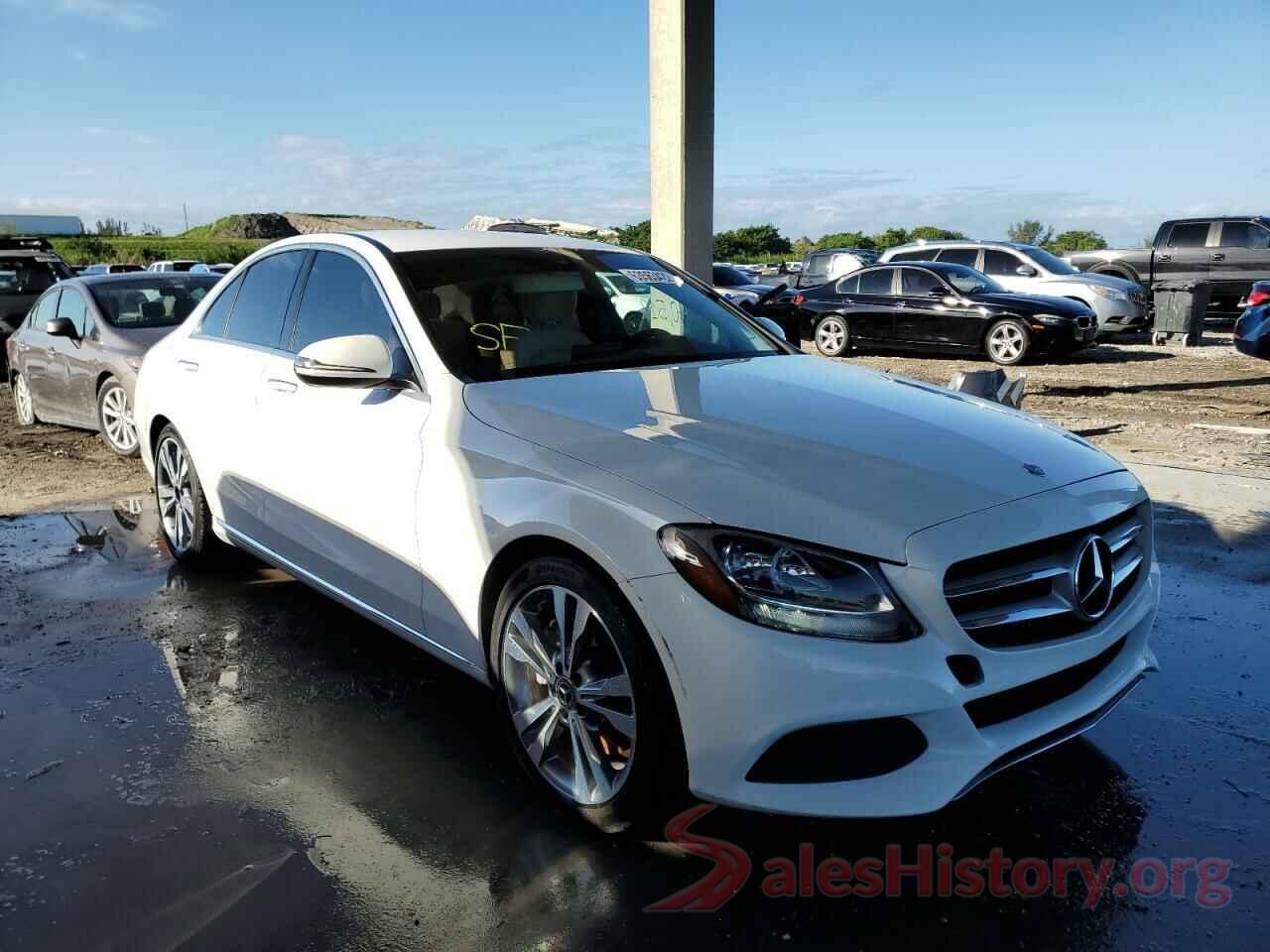 55SWF4JB3HU213858 2017 MERCEDES-BENZ C-CLASS