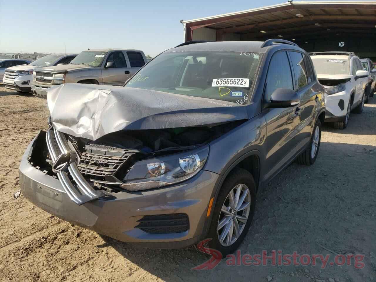 WVGAV7AX8HK048061 2017 VOLKSWAGEN TIGUAN