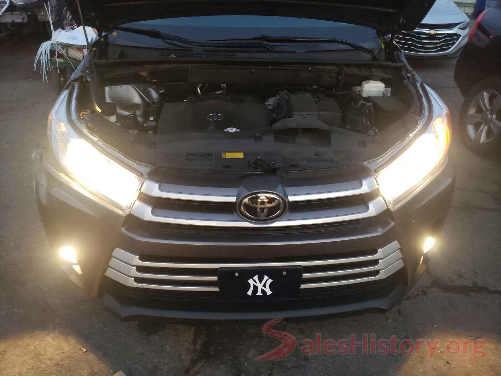 5TDJZRFH5JS868649 2018 TOYOTA HIGHLANDER