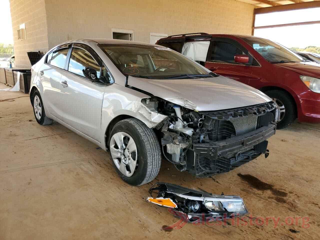 3KPFK4A79JE272188 2018 KIA FORTE