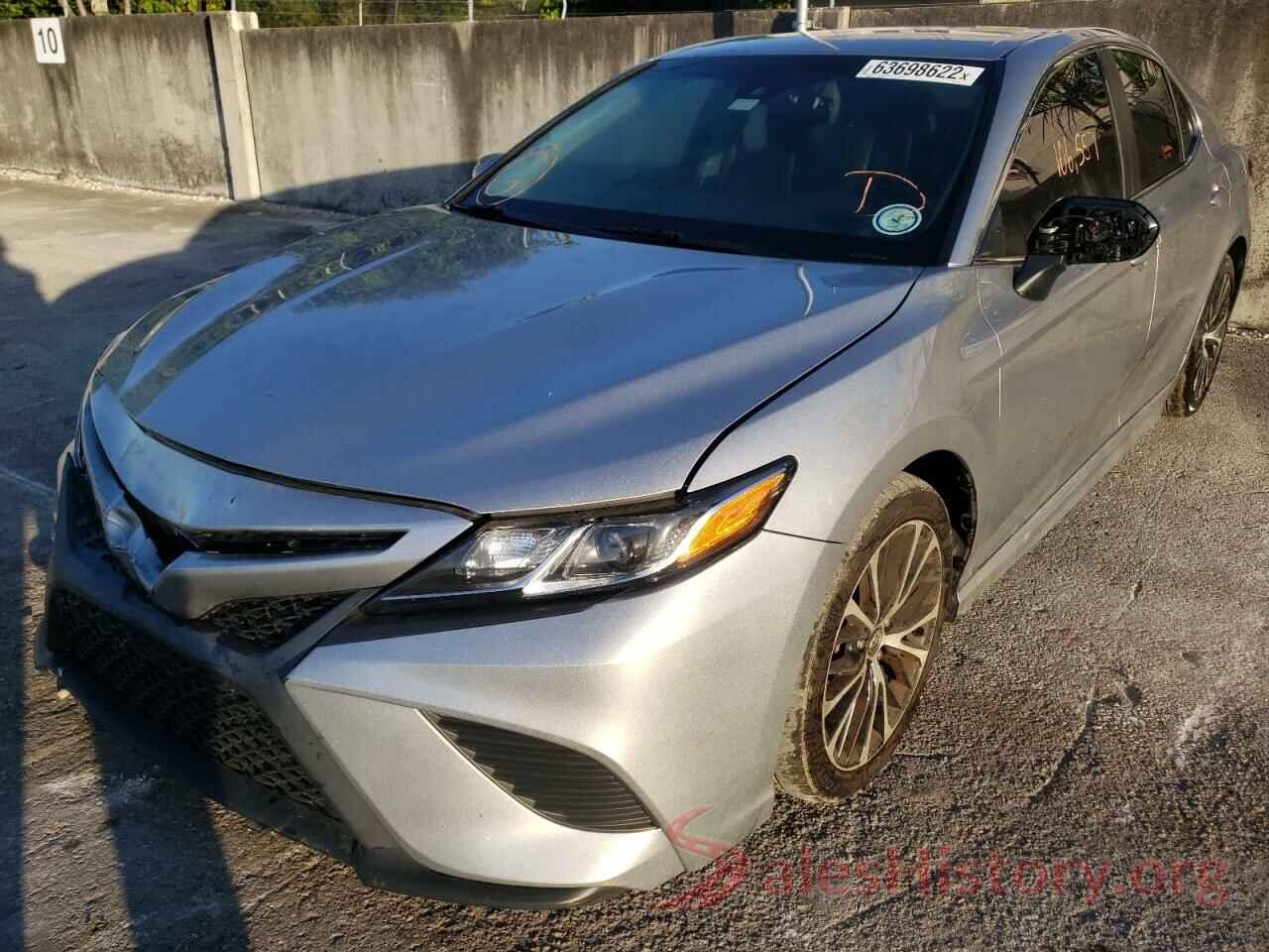 4T1B11HK8JU154530 2018 TOYOTA CAMRY